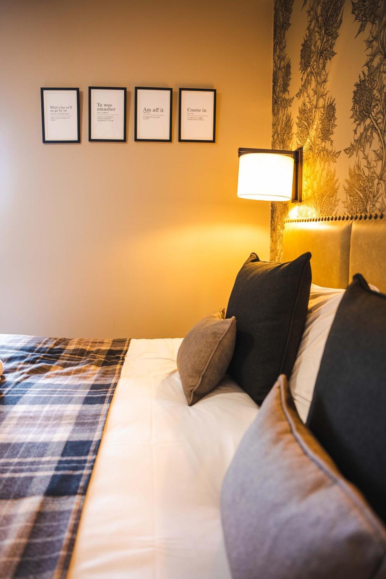 Traquair Arms Hotel Innerleithen Extérieur photo
