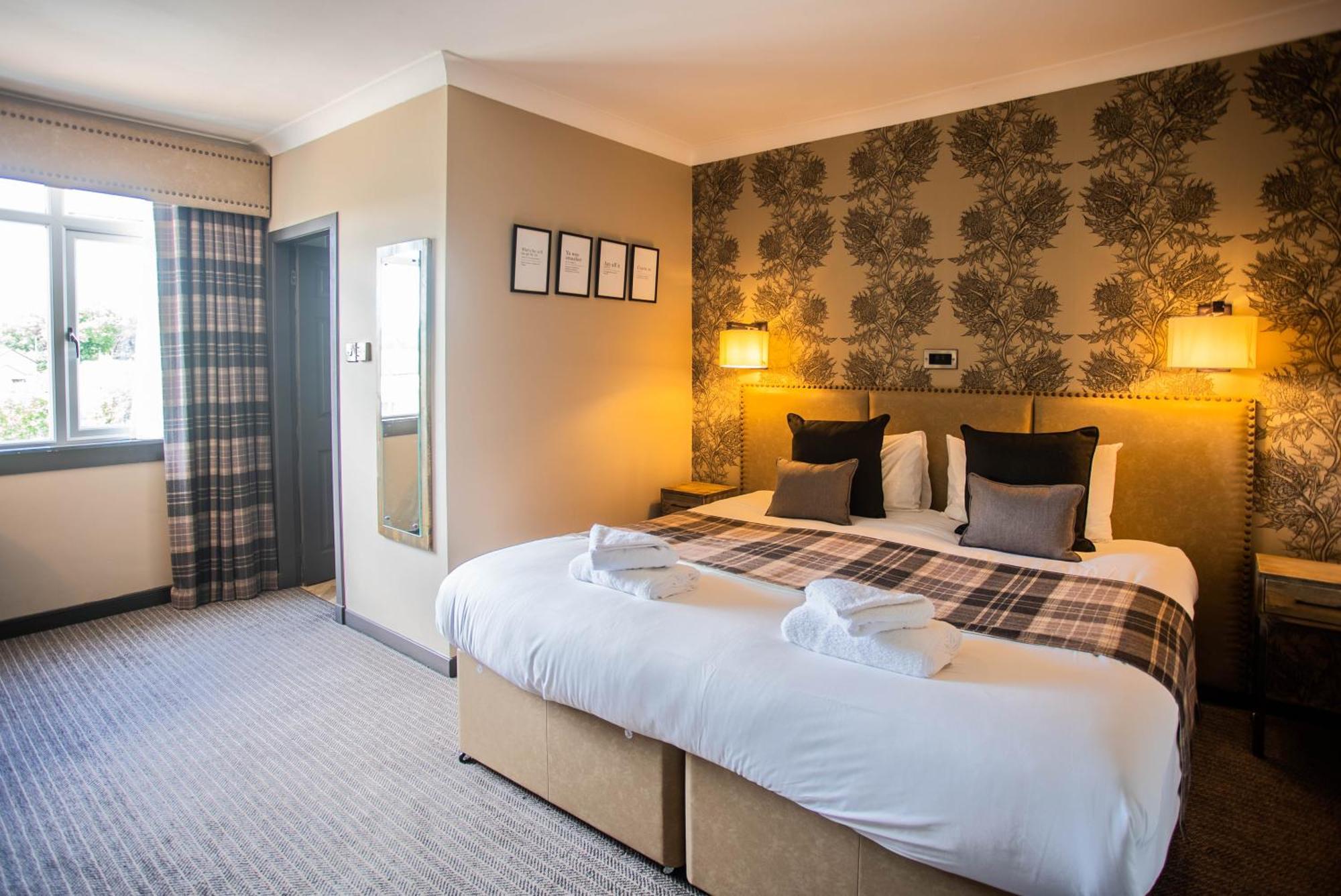 Traquair Arms Hotel Innerleithen Extérieur photo