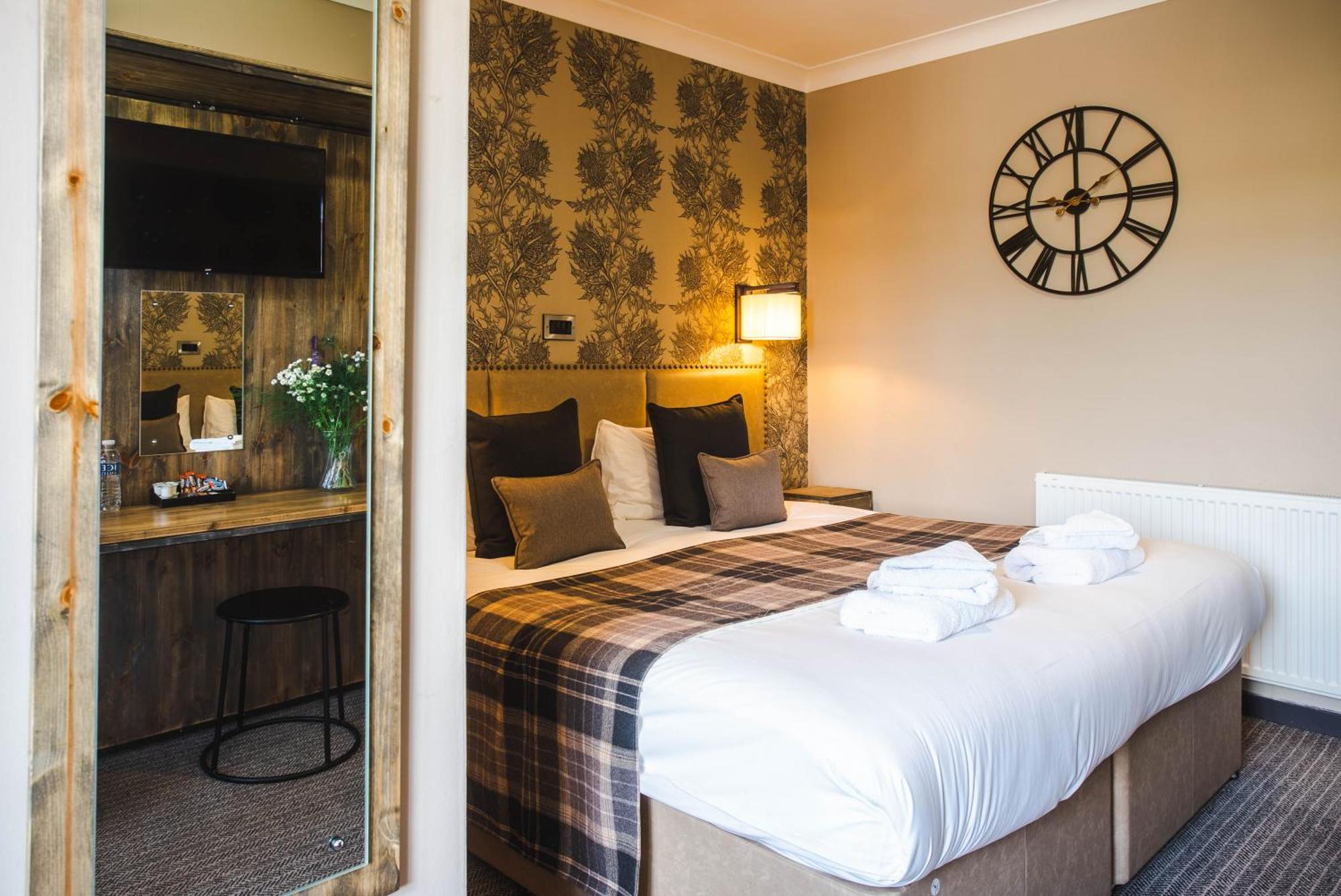Traquair Arms Hotel Innerleithen Extérieur photo