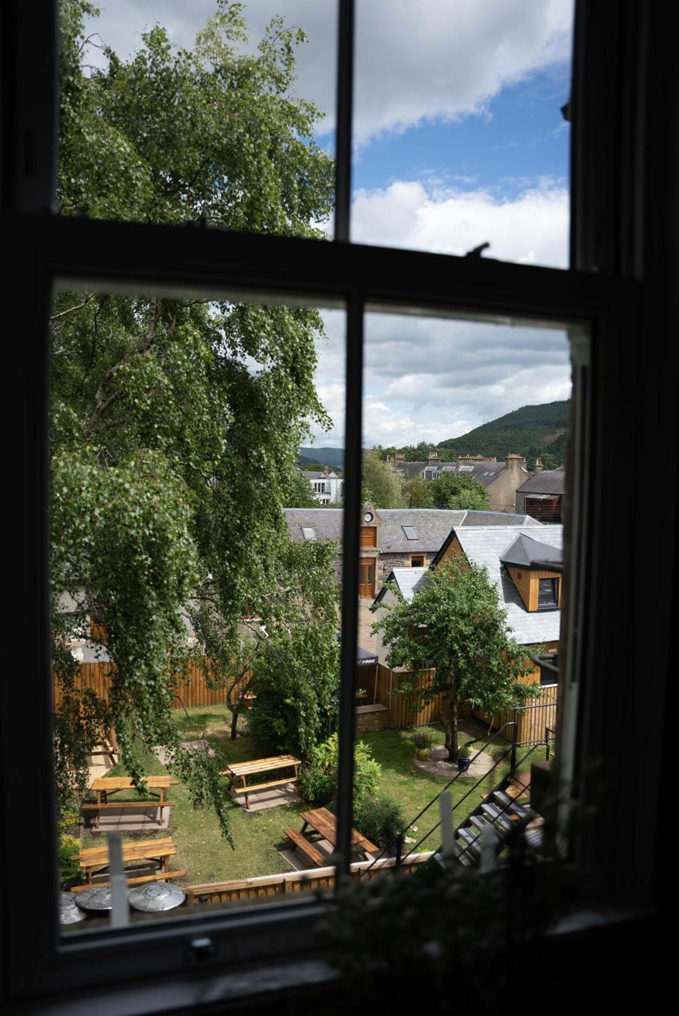 Traquair Arms Hotel Innerleithen Extérieur photo
