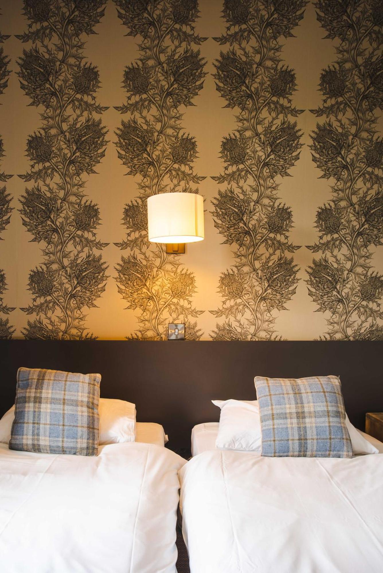 Traquair Arms Hotel Innerleithen Extérieur photo